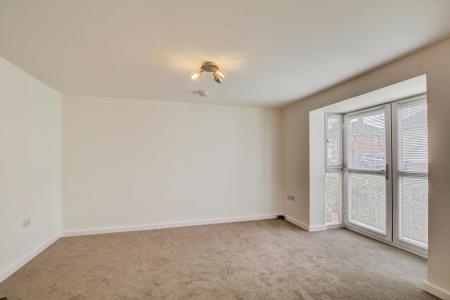 2 bedroom Flat for sale in Highridge Court, Highridge Green, Bristol, BS13