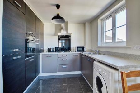 1 bedroom Flat to let in East Fields Road, Stoke Gifford, BS16