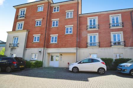 1 bedroom Flat to let in East Fields Road, Stoke Gifford, BS16
