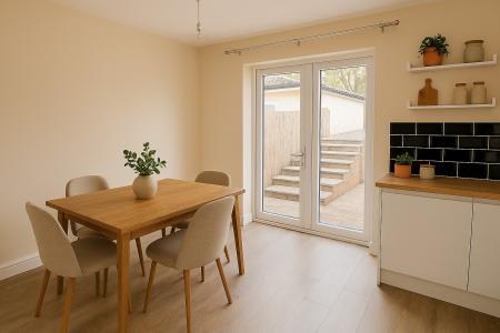 3 bedroom Semi-detached house to let in Whitefield Road, Speedwell, Bristol, BS5