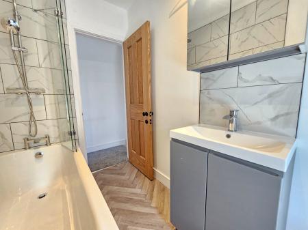 3 bedroom Cottage to let in 6 High Street, Backwell, BS29