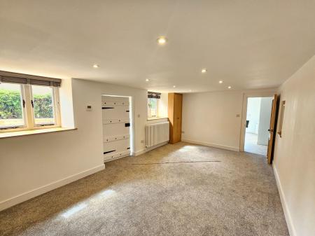3 bedroom Cottage to let in 6 High Street, Backwell, BS29