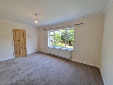 4 bedroom Semi-detached house to let in Brooklyn, Wrington, BS40