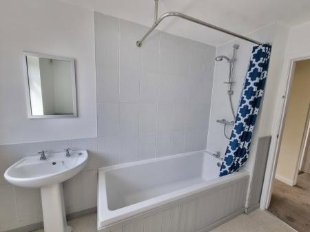 4 bedroom Semi-detached house to let in Brooklyn, Wrington, BS40