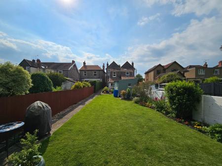 3 bedroom Semi-detached house to let in Cliff Street, Cheddar, BS27