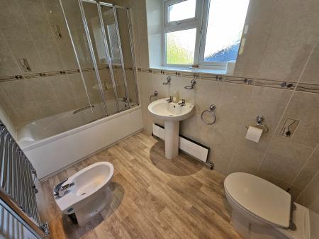3 bedroom Detached house to let in Backwell Hill Road, Backwell, BS48