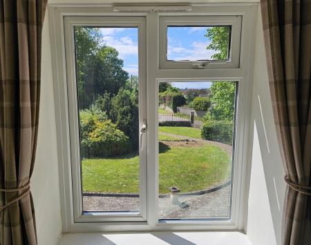 3 bedroom Detached house to let in Backwell Hill Road, Backwell, BS48