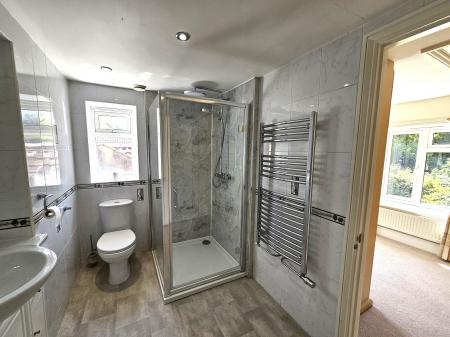 3 bedroom Detached house to let in Backwell Hill Road, Backwell, BS48