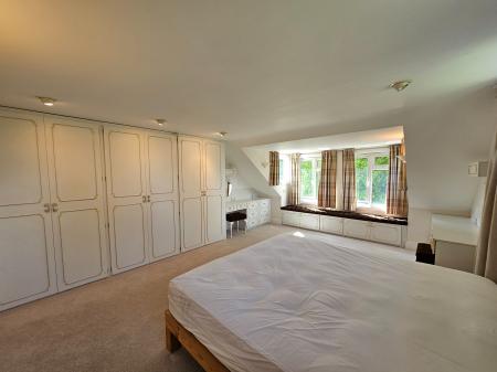 3 bedroom Detached house to let in Backwell Hill Road, Backwell, BS48