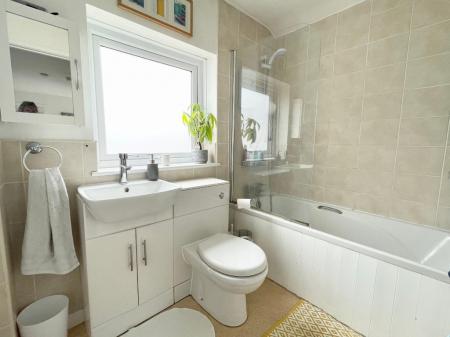4 bedroom Detached house to let in Fairfield Close, Backwell, BS48