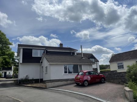 4 bedroom Detached house to let in Fairfield Close, Backwell, BS48