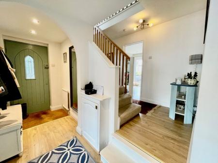 4 bedroom Detached house to let in Fairfield Close, Backwell, BS48