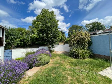 4 bedroom Detached house to let in Fairfield Close, Backwell, BS48