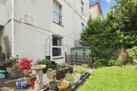 2 bedroom Flat to let in Victoria Walk, Cotham, Bristol, BS6