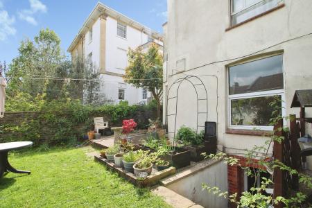 2 bedroom Flat to let in Victoria Walk, Cotham, Bristol, BS6