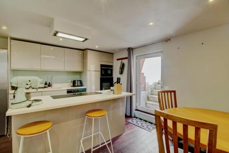 2 bedroom Flat to let in Victoria Walk, Cotham, Bristol, BS6