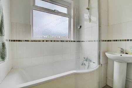 3 bedroom Semi-detached house to let in Lees Hill, Kingswood, Bristol, BS15