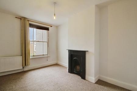 4 bedroom Semi-detached house to let in Upper Perry Hill, Southville, Bristol, BS3