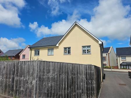 3 bedroom Semi-detached house to let in Dabinett Drive, Sandford, BS25