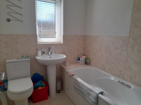 4 bedroom Detached house to let in Cappards Road, Bishop Sutton, BS39