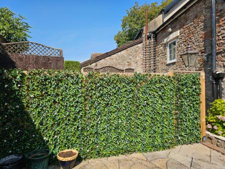 2 bedroom Flat to let in Broad Street, Wrington, BS40