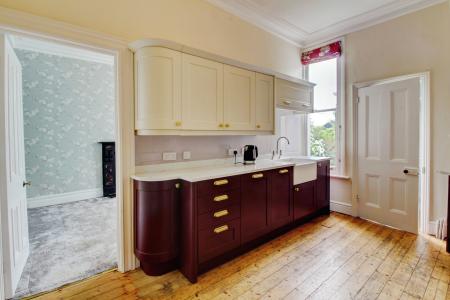 2 bedroom Flat to let in Lilymead Avenue, Knowle, Bristol, BS4