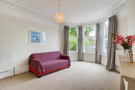 2 bedroom Flat to let in Lilymead Avenue, Knowle, Bristol, BS4