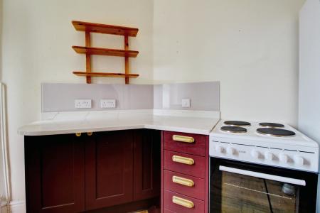 2 bedroom Flat to let in Lilymead Avenue, Knowle, Bristol, BS4