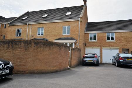 3 bedroom Town house to let in Orchard Gate, Bradley Stoke, Bristol, BS32