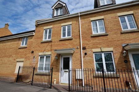 3 bedroom Town house to let in Orchard Gate, Bradley Stoke, Bristol, BS32