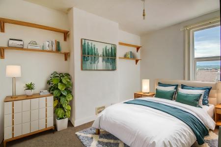 5 bedroom Flat to let in North Street, Southville, Bristol, BS3