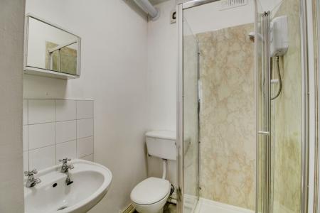 5 bedroom Flat to let in North Street, Southville, Bristol, BS3