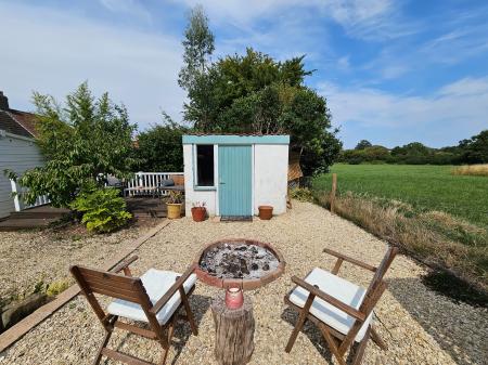 4 bedroom Semi-detached house to let in Bonhill Road, Bishop Sutton, BS39