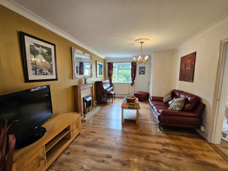 4 bedroom Semi-detached house to let in Bonhill Road, Bishop Sutton, BS39