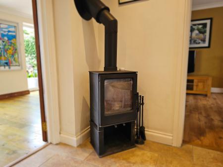 4 bedroom Semi-detached house to let in Bonhill Road, Bishop Sutton, BS39