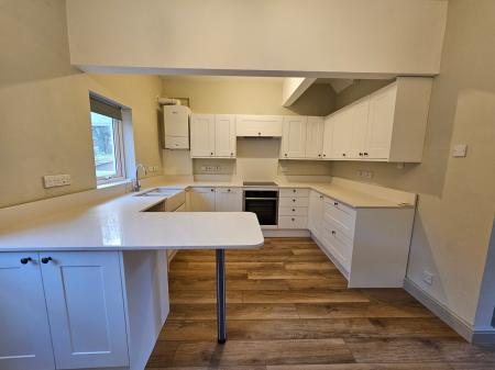 3 bedroom Terraced House to let in New Road, Churchill, BS25