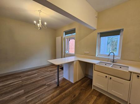 3 bedroom Terraced House to let in New Road, Churchill, BS25