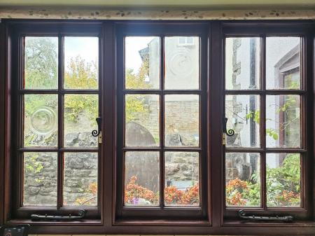 2 bedroom Terraced House to let in High Street, Wrington, BS40