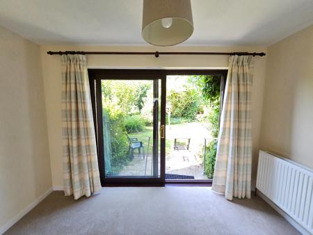 4 bedroom Detached house to let in Stowey Road, Yatton, BS49