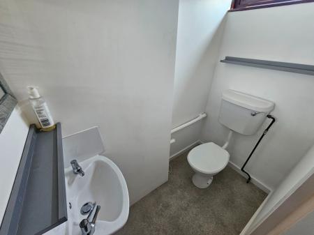 4 bedroom Detached house to let in Stowey Road, Yatton, BS49