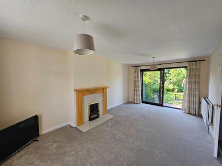 4 bedroom Detached house to let in Stowey Road, Yatton, BS49