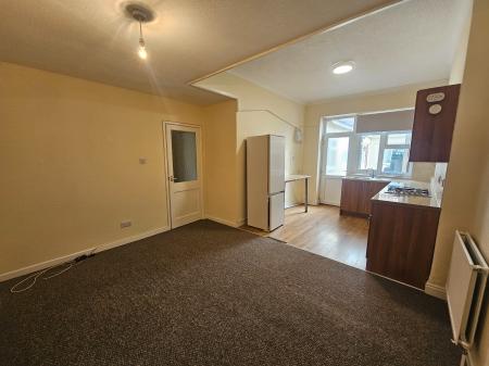 1 bedroom Flat to let in Milton Road, Weston super Mare, BS23