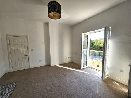 2 bedroom Flat to let in Kew Road, Weston super Mare, BS23