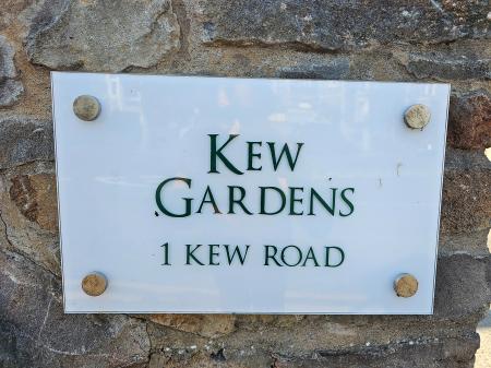 2 bedroom Flat to let in Kew Road, Weston super Mare, BS23