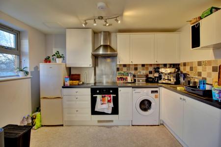 2 bedroom Flat to let in Talavera Close, Old Market, Bristol, BS2