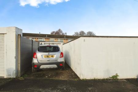 3 bedroom Terraced House to let in Philippa Close, Hengrove, Bristol, BS14