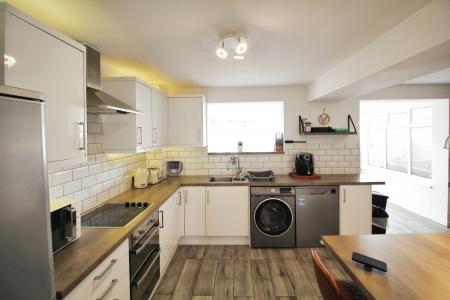 3 bedroom Terraced House to let in Philippa Close, Hengrove, Bristol, BS14