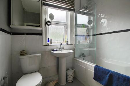 4 bedroom Terraced House to let in Sylvia Avenue, Knowle, Bristol, BS3