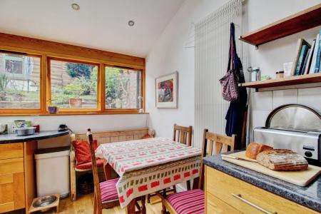 4 bedroom Terraced House to let in Sylvia Avenue, Knowle, Bristol, BS3