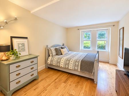 2 bedroom Flat to let in 8 Edinburgh Place, Weston super Mare, BS23